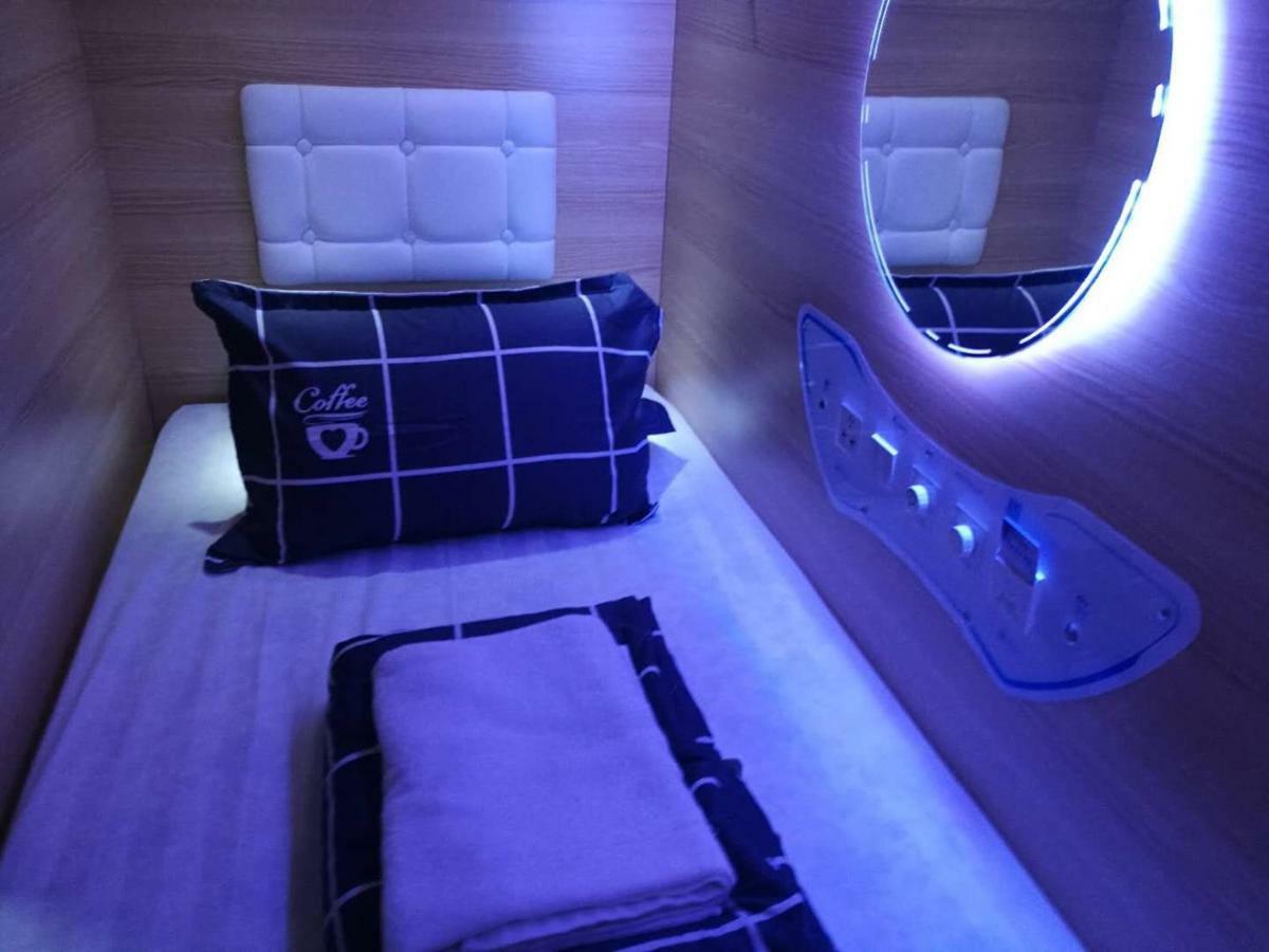 Asrama Capsulepod@aljunied Singapore
